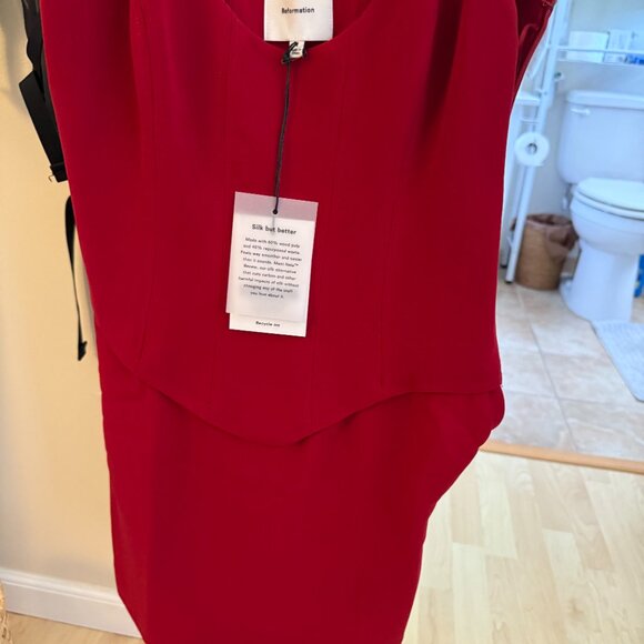 NWT Reformation Allen Dress Red - Size 4 - Picture 2 of 3
